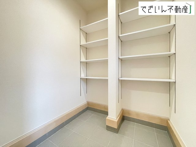 【玄関】 | Livele Garden.S深谷市岡里第3　新築住宅 | 現地(2026年6月撮影)