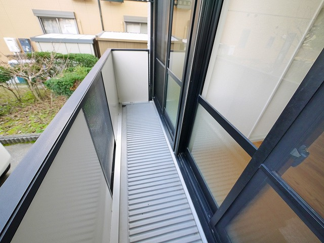 グローバルハイツ鳩之門Aのバルコニー|広々としたバルコニーです