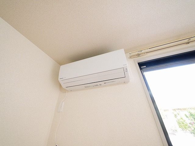 グローバルハイツ鳩之門Aの設備|エアコン完備で、年中快適にお過ごし頂けます。