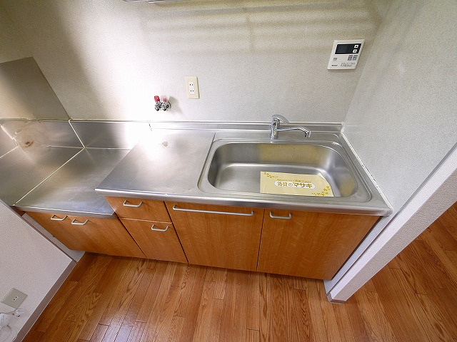 グローバルハイツ鳩之門Aのキッチン|使いやすいキッチンです