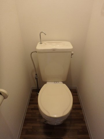 クレセントハウスのトイレ