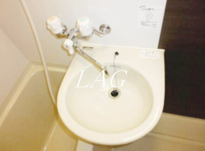 【洗面所】 | ＳＯＬＡ新子安 | 洗面台です。