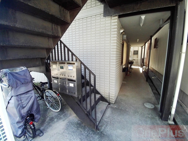 江川マンションのエントランス