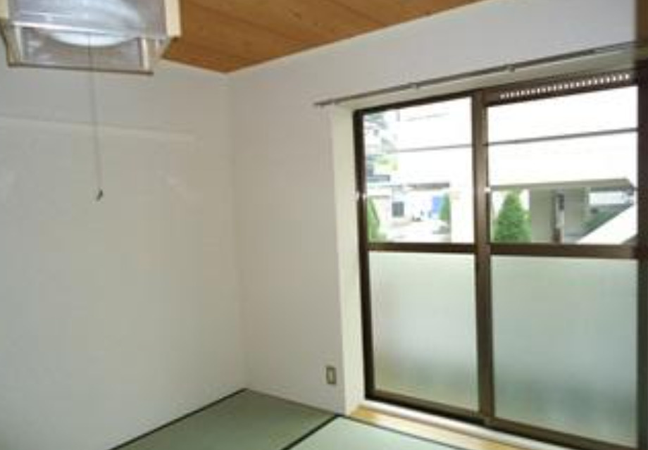 江川マンションの和室