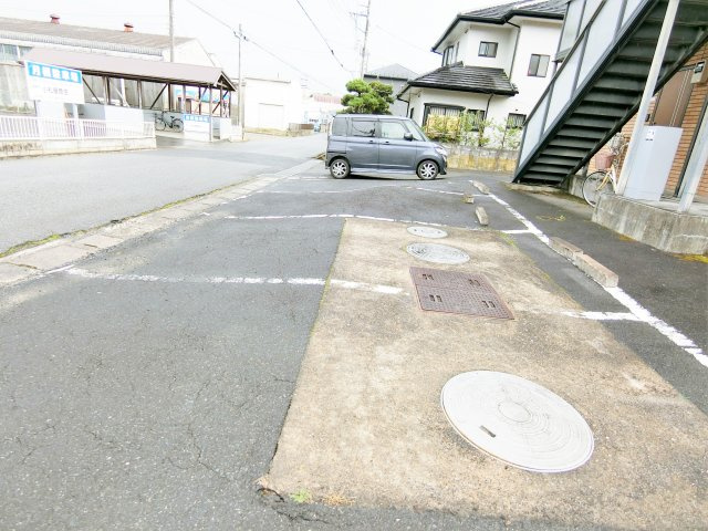 グランシャリオAの駐車場