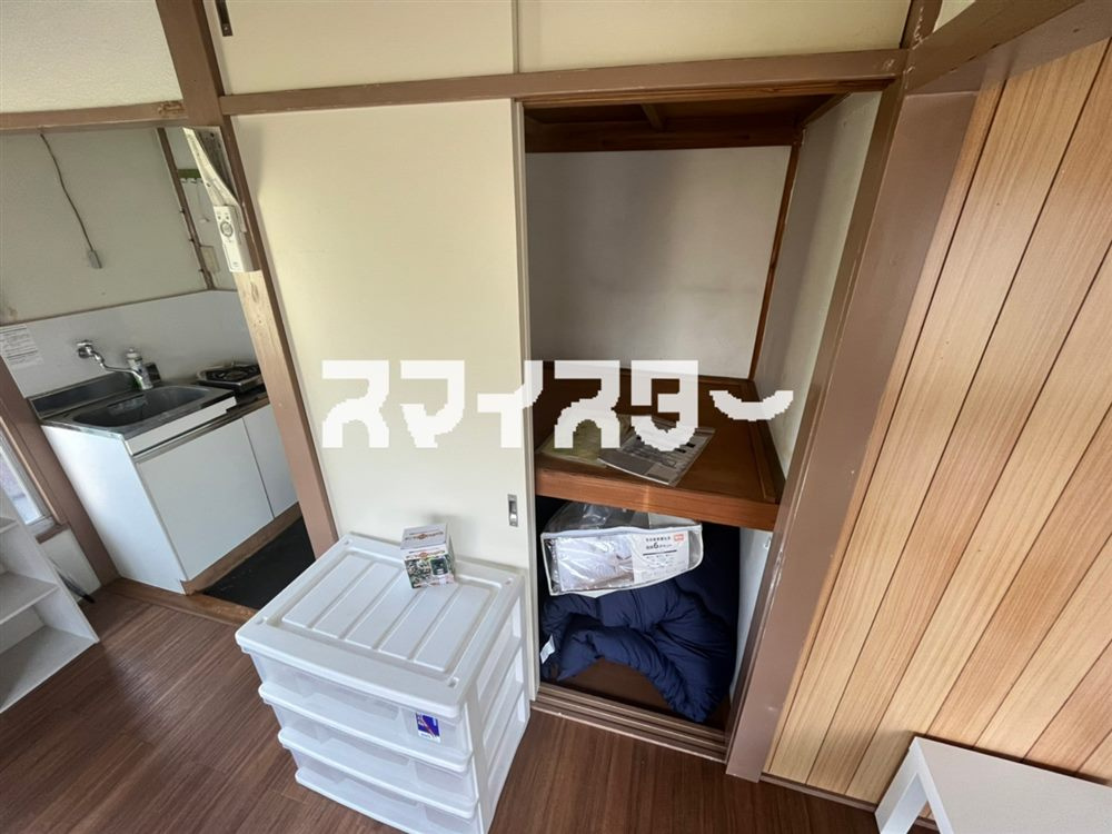 小金井市緑町１丁目のアパートの収納