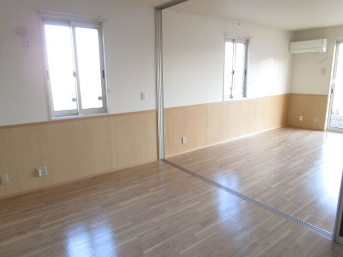 ベルデュールの居間・リビング