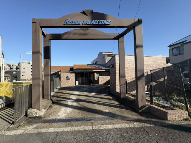 日神パレステージ赤羽台のエントランス