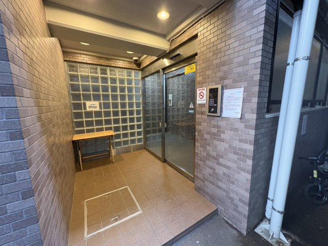 日神パレステージ赤羽台のエントランス