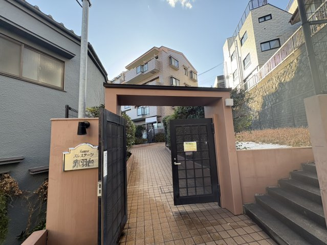 日神パレステージ赤羽台のエントランス