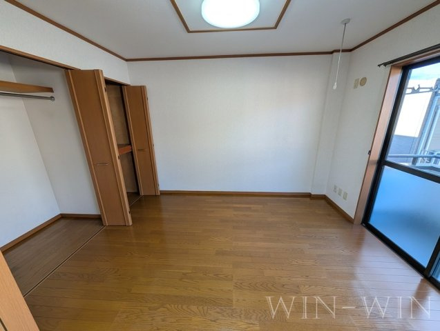 ベルバランセ白井の洋室