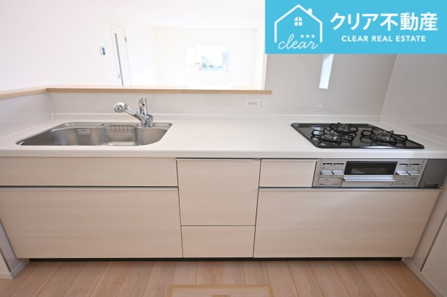 【キッチン】 | 8/11値下げ！桐生市相生町第17 | 明るい基調のキッチンでお部屋の雰囲気にも馴染みます♪