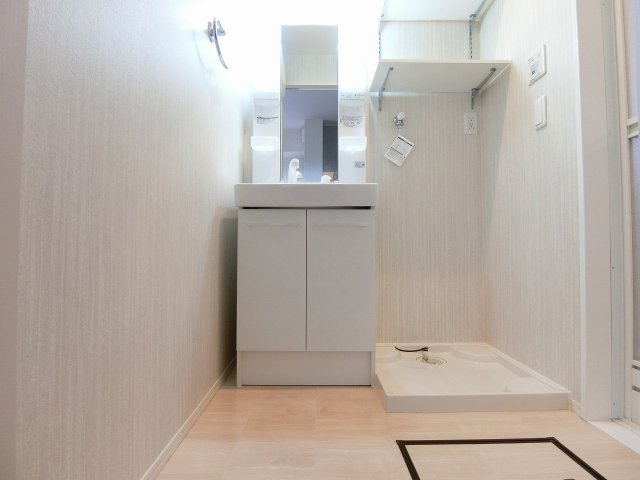 プレミスト　B棟の洗面所