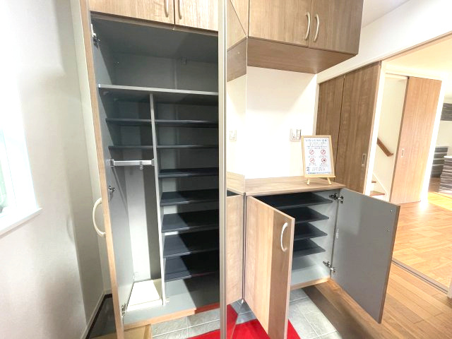 佐伯区千同一丁目　№35273の収納|シューズボックス付き