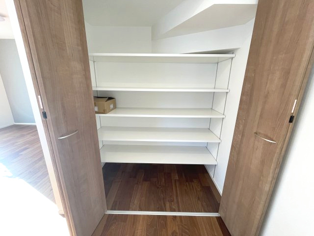佐伯区千同一丁目　№35273の収納|大容量パントリー