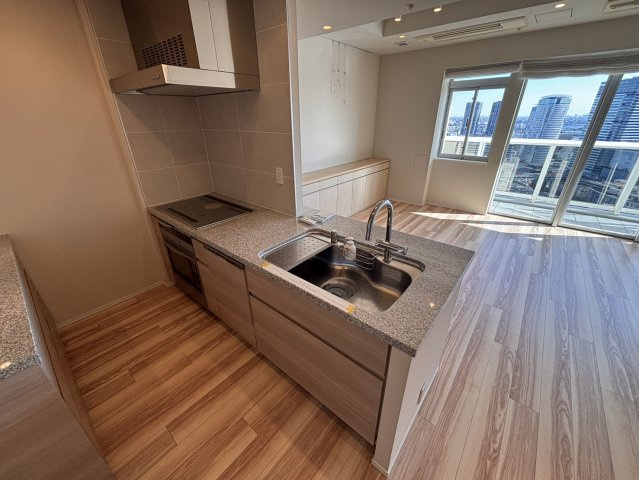 食洗機、ビルトインオーブン、ディスポーザー完備