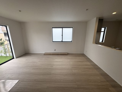 【玄関】 | 沖縄市東（全3棟）B号棟 | ※同仕様写真です