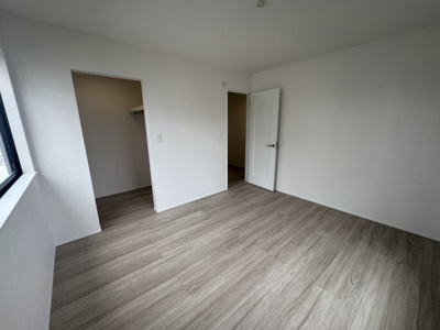 【洋室】 | 沖縄市東（全3棟）B号棟 | ※同仕様写真です