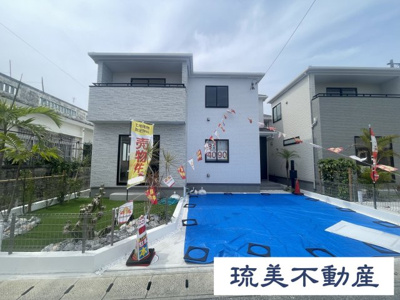 【外観】 | 沖縄市東（全3棟）B号棟 | B号棟　並列駐車2台完備♪オシャレな植栽が映えるお庭付き♪