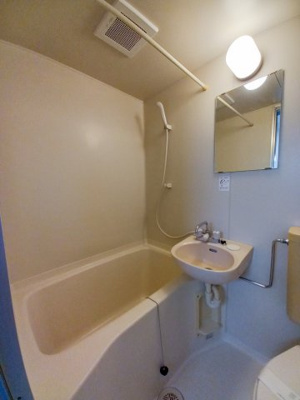 【洗面所】 | レジデンス光和111 | 3点ユニットバス