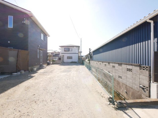 【その他】 | 笛吹市石和町広瀬　平成7年築中古戸建 敷地101坪 | 敷地への進入路　私道（持ち分1/2あり）