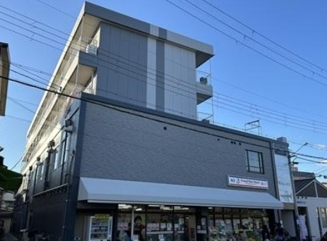 プリシード淀駅前ビルの外観