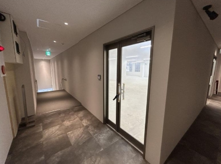 プリシード淀駅前ビルの内装