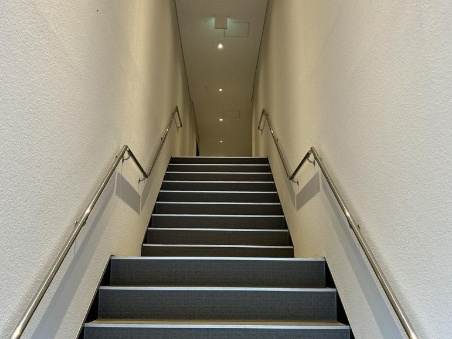 プリシード淀駅前ビルの内装