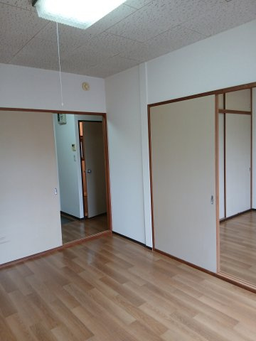 パーレットの洋室