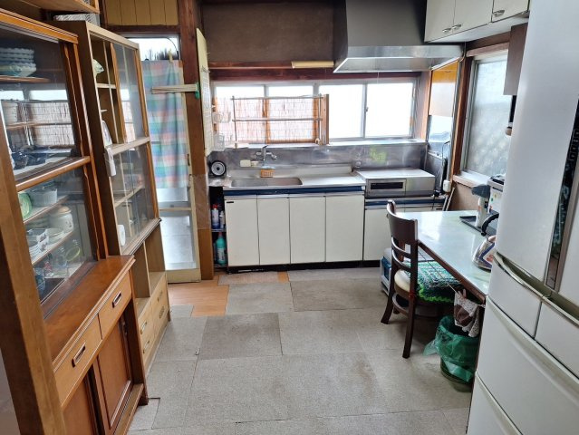 秩父市寺尾中古住宅のキッチン