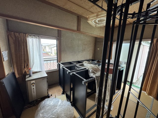 －三丁目不動産ー　秩父市番場町　1.2階RC造　3階木造の和室