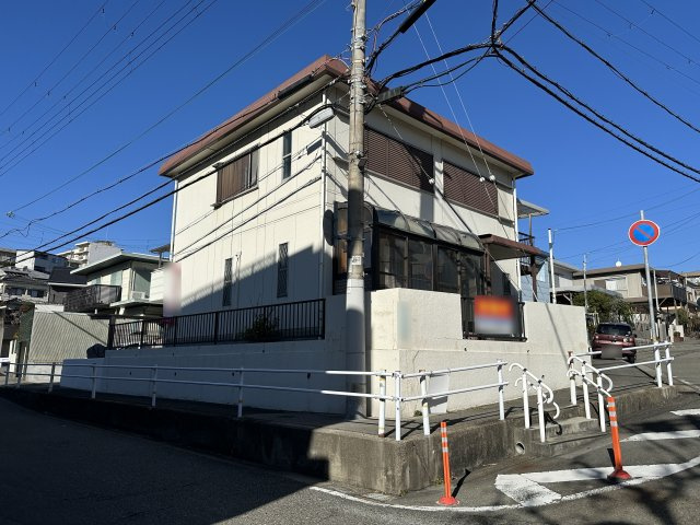 明石市北朝霧丘2丁目戸建の前面道路含む現地写真