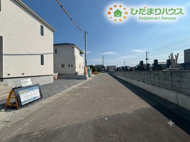 本庄市下野堂　第6　新築一戸建て　クレイドルガーデン　02の前面道路含む現地写真
