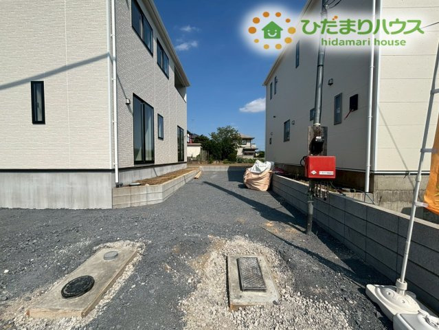 本庄市下野堂　第6　新築一戸建て　クレイドルガーデン　02の駐車場