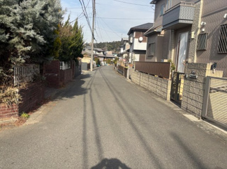 【前面道路含む現地写真】 | 横浜市戸塚区南舞岡　全1棟　 | 前面道路