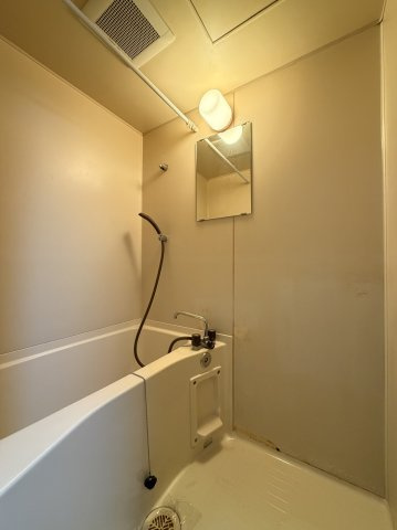 ハウス大幸の浴室