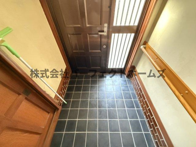 清水町戸建　賃貸の玄関|落ち着いた玄関です