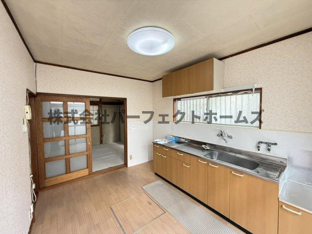 清水町戸建　賃貸のキッチン|キッチンでお料理をお楽しみください