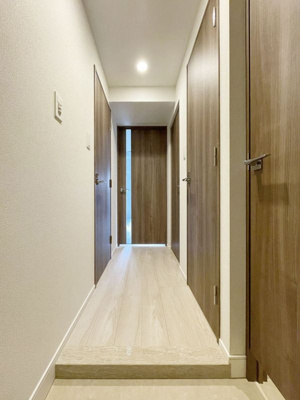 【玄関】 | S-RESIDENCE高島平asolea | 明るい玄関です