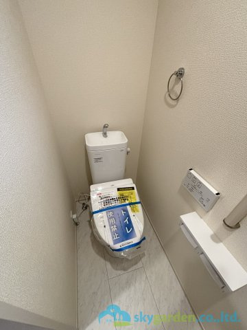 平塚市虹ケ浜　新築戸建　全2棟1期2号棟のトイレ