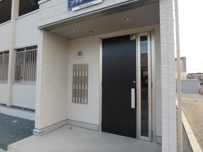 プラネージュⅡのエントランス