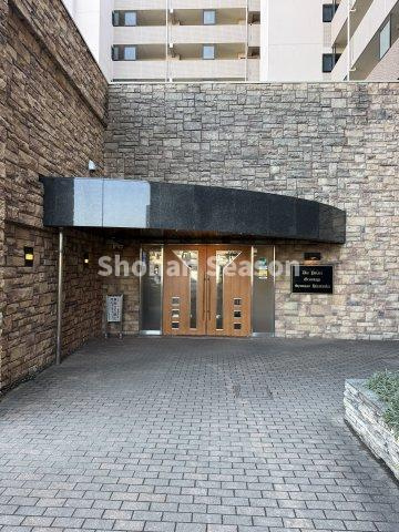 【エントランス】 | 内見ご希望の際は、当社スタッフまでお気軽にお問合せ下さいね♪