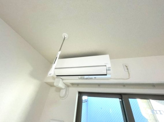 フルラージュの設備|同建物反転タイプの室内写真を表示しています。