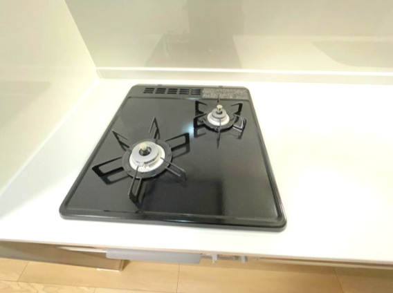 フルラージュのキッチン|同建物反転タイプの室内写真を表示しています。