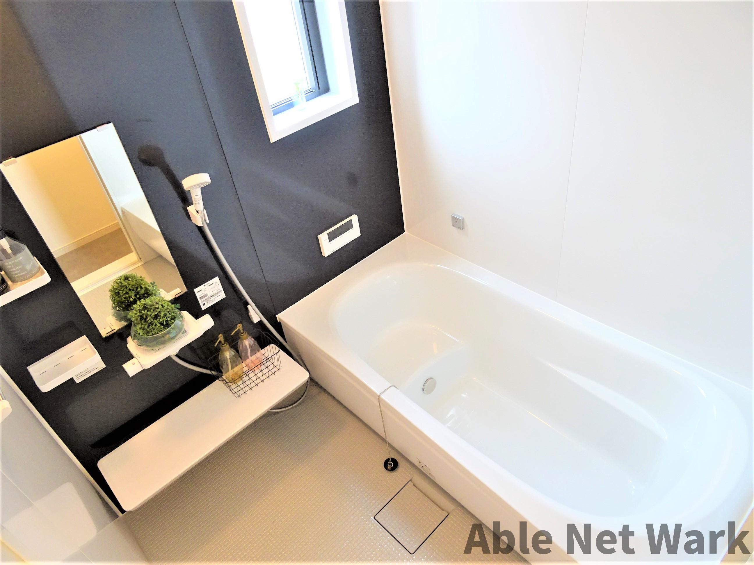 Luise(ルイーゼ)の浴室|追い炊き機能付・浴室乾燥機付1坪バス