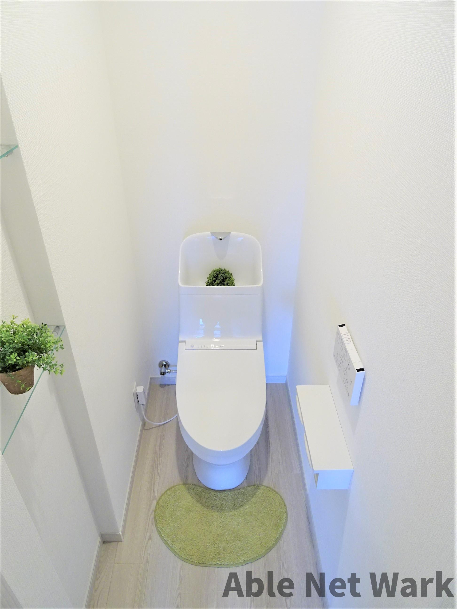 Luise(ルイーゼ)のトイレ|温水洗浄便座・収納棚付