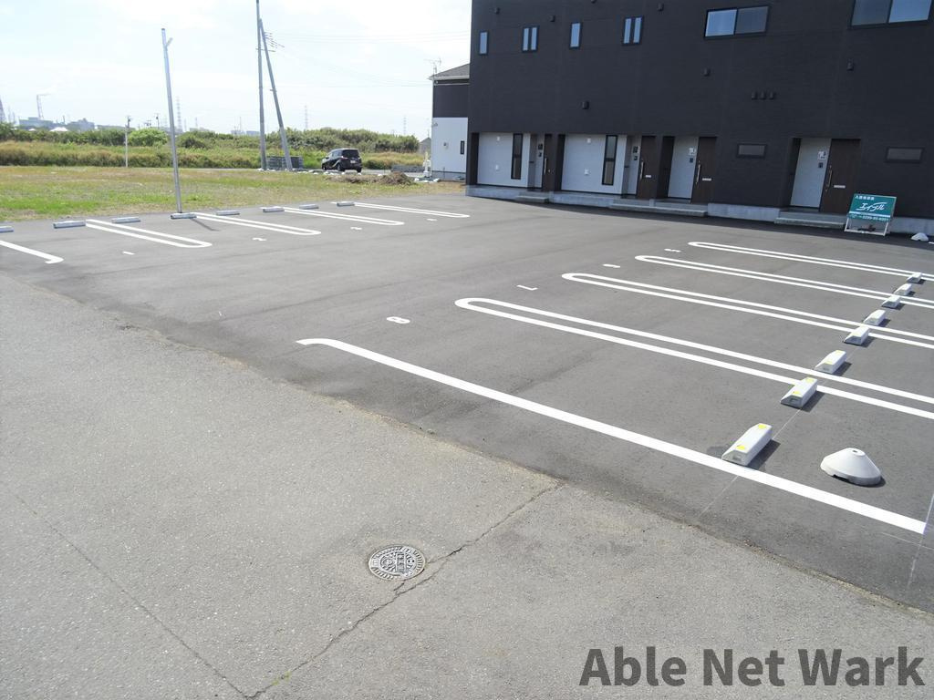 Luise(ルイーゼ)の駐車場|並列２台無料