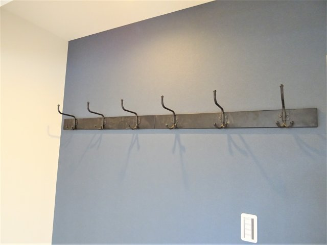 Luise(ルイーゼ)の収納|洋室洋服掛け