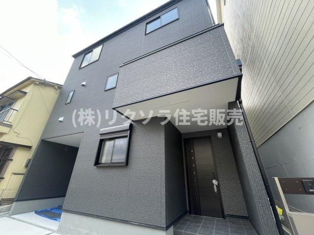 高宮栄町　新築一戸建ての外観|新しい生活にいかがでしょうか？外観はお住まいの顔になります。こだわりたいポイントですね。外壁塗装や屋根塗装のご相談も承っております。
■現地内覧・資金計画相談・住宅ローン相談もお問合せ受付中■