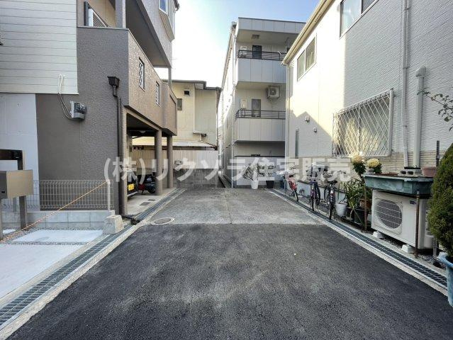高宮栄町　新築一戸建ての前面道路含む現地写真|■物件内覧・資金計画相談・住宅ローン相談、リフォーム相談、お問合せ受付中■
※当日・翌日のご内覧、ご相談はお電話でのお問合せがスムーズです！